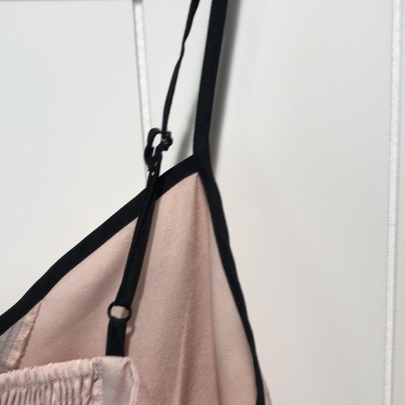 Lauren Conrad dusty pink w black accents strappy  sleeveless top cami L - Picture 4 of 8